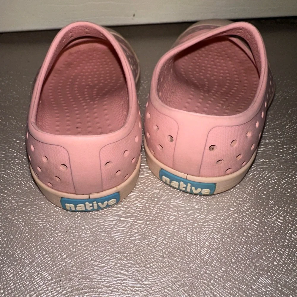 Native Pink and Cream Kids slip on Sneakers C6 play casual summer